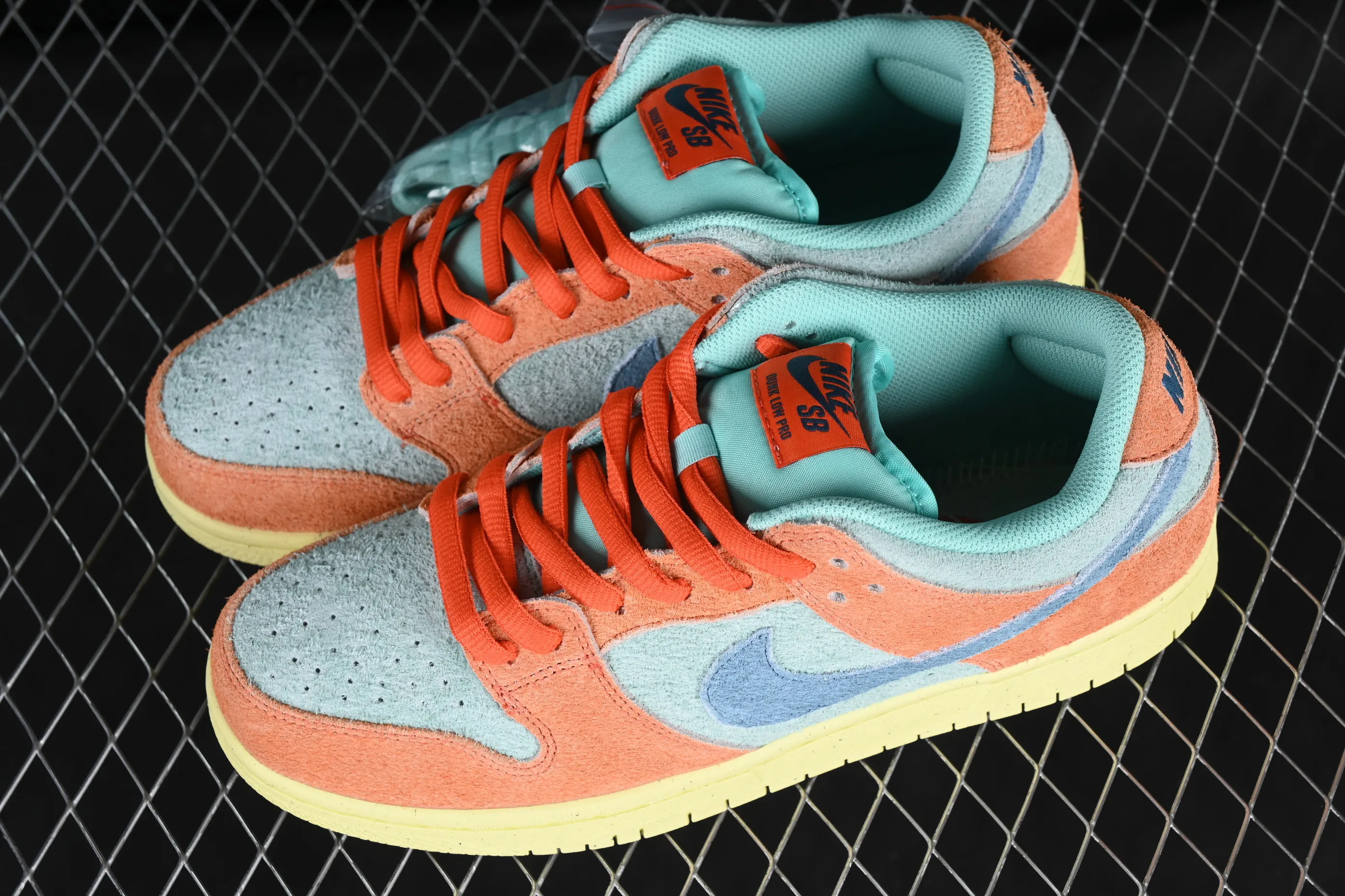 All categories Nk SB Dunk series Nk SB Dunk Low low-top sneakers K version Nk SB Dunk "Noise Aqua" tropical fruit pie Dunk series retro low-top casual skateboard shoes DV5429-800